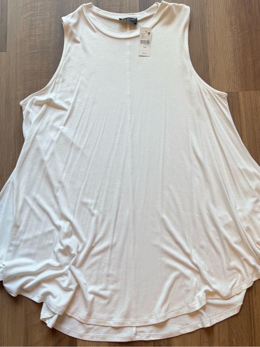 Lane Bryant White Sleeveless Swing Tank